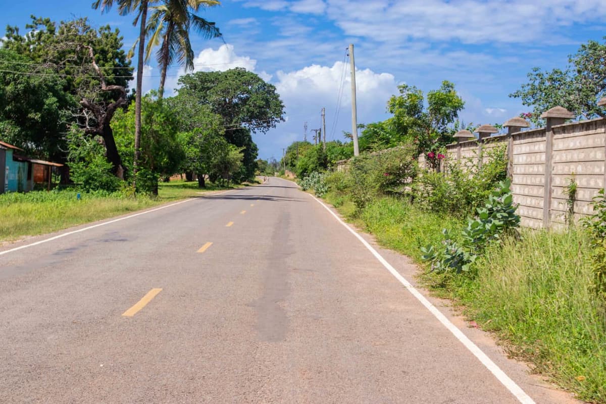 LIVE JUST 10 MINUTES FROM BOFA BEACH – KILIFI gallery 4